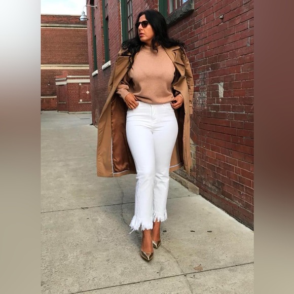 🛍️ZARA LIMITED EDITION TRENCH COAT.  MODERN CUT - Picture 2 of 8